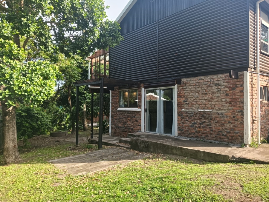 2 Bedroom Property for Sale in Hickmans River Eastern Cape
